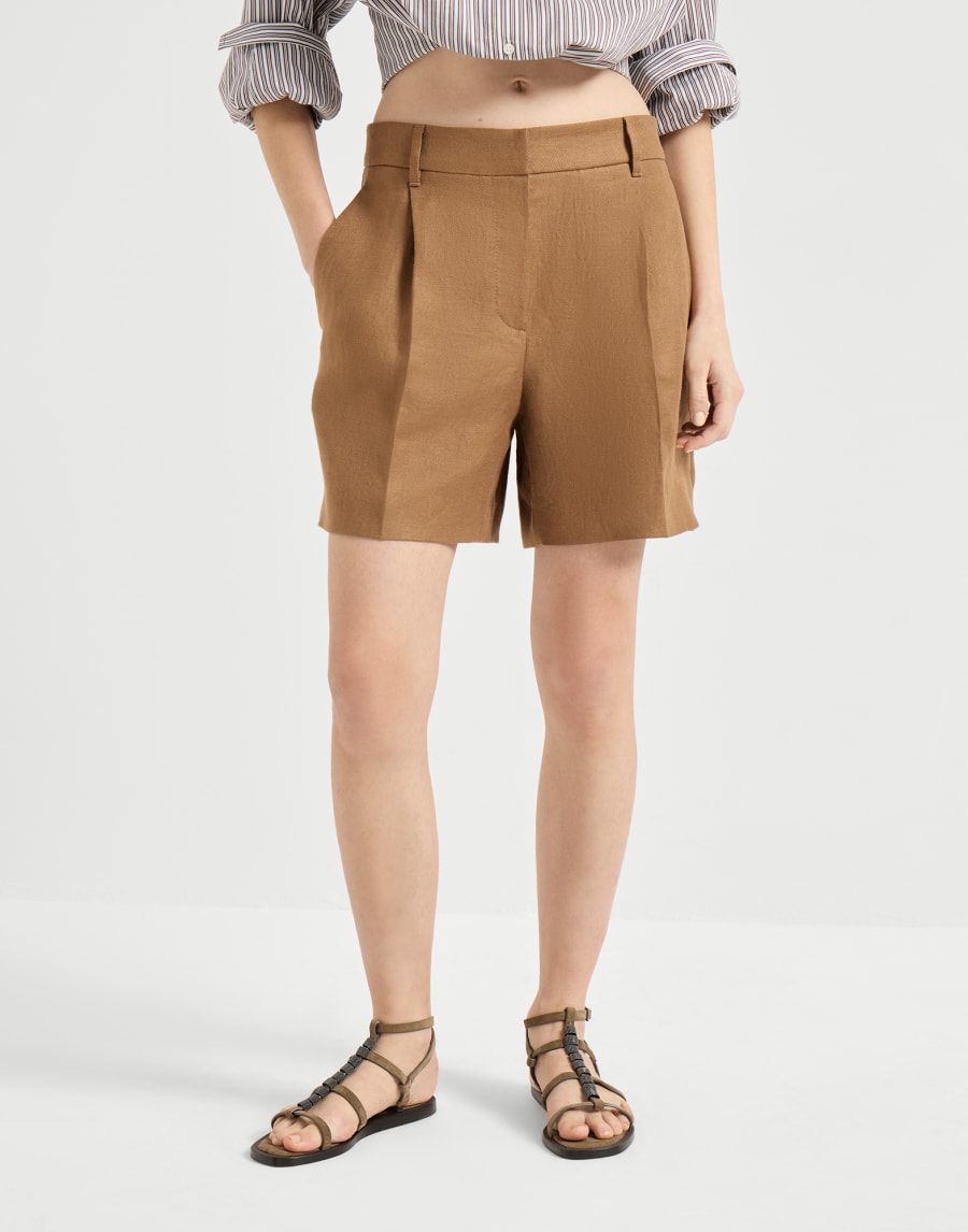 Beaded tailored shorts in bias-ribbed linen - Toffee - Womens - Brunello Cucinelli