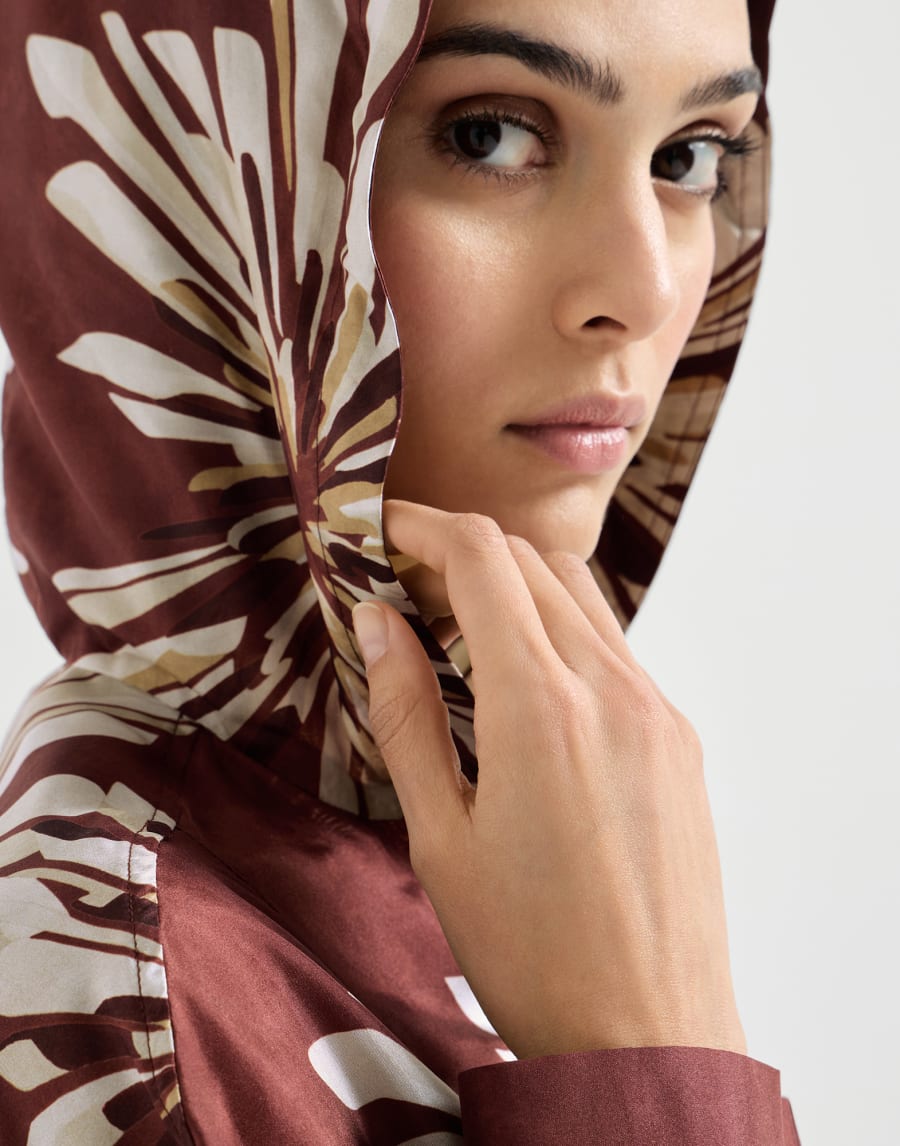 Silk Cocoon Blossom Print Hooded Shirt - Bordeaux