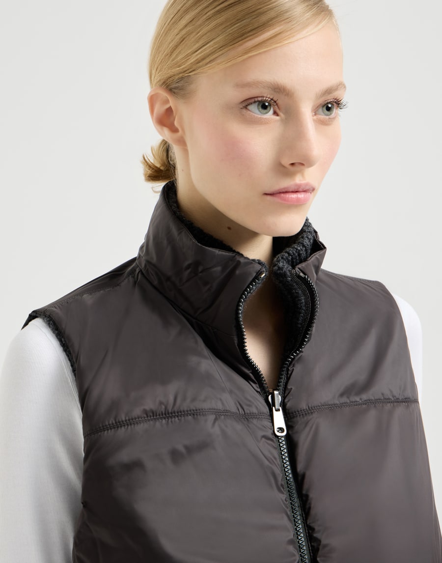 Feather and cashmere knit, beaded reversible sleeveless down jacket - Anthracite