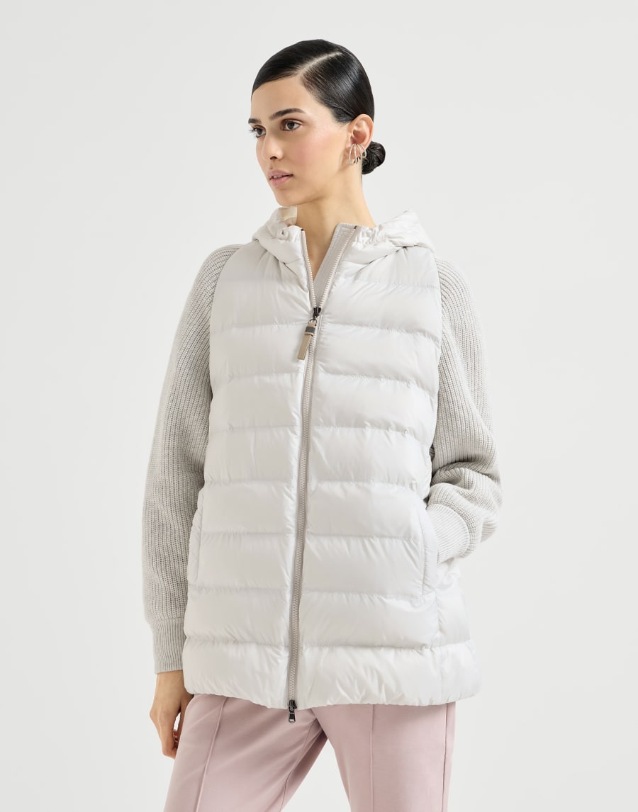 Hooded down jacket in matte nylon with shiny zip-tabs and knit sleeves in virgin wool, cashmere and silk blend - Light Gray